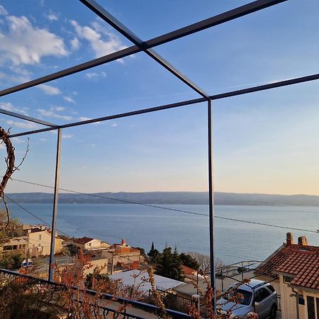 Apartman Nora Omis Bagian luar foto