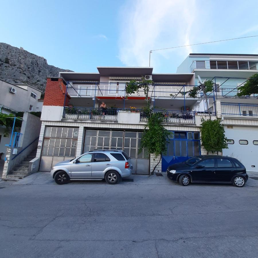 Apartman Nora Omis Bagian luar foto