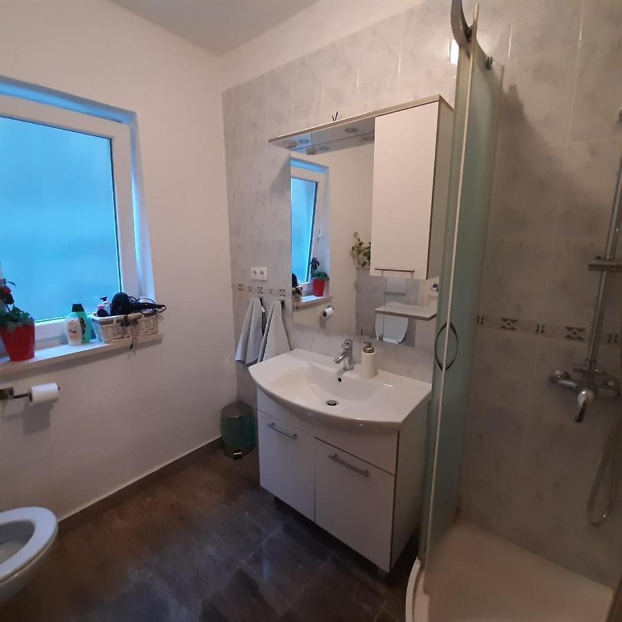 Apartman Nora Omis Bagian luar foto