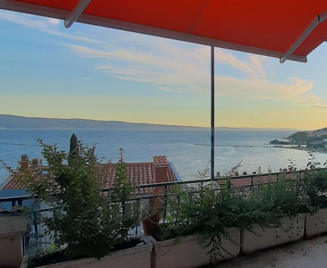 Apartman Nora Omis Bagian luar foto