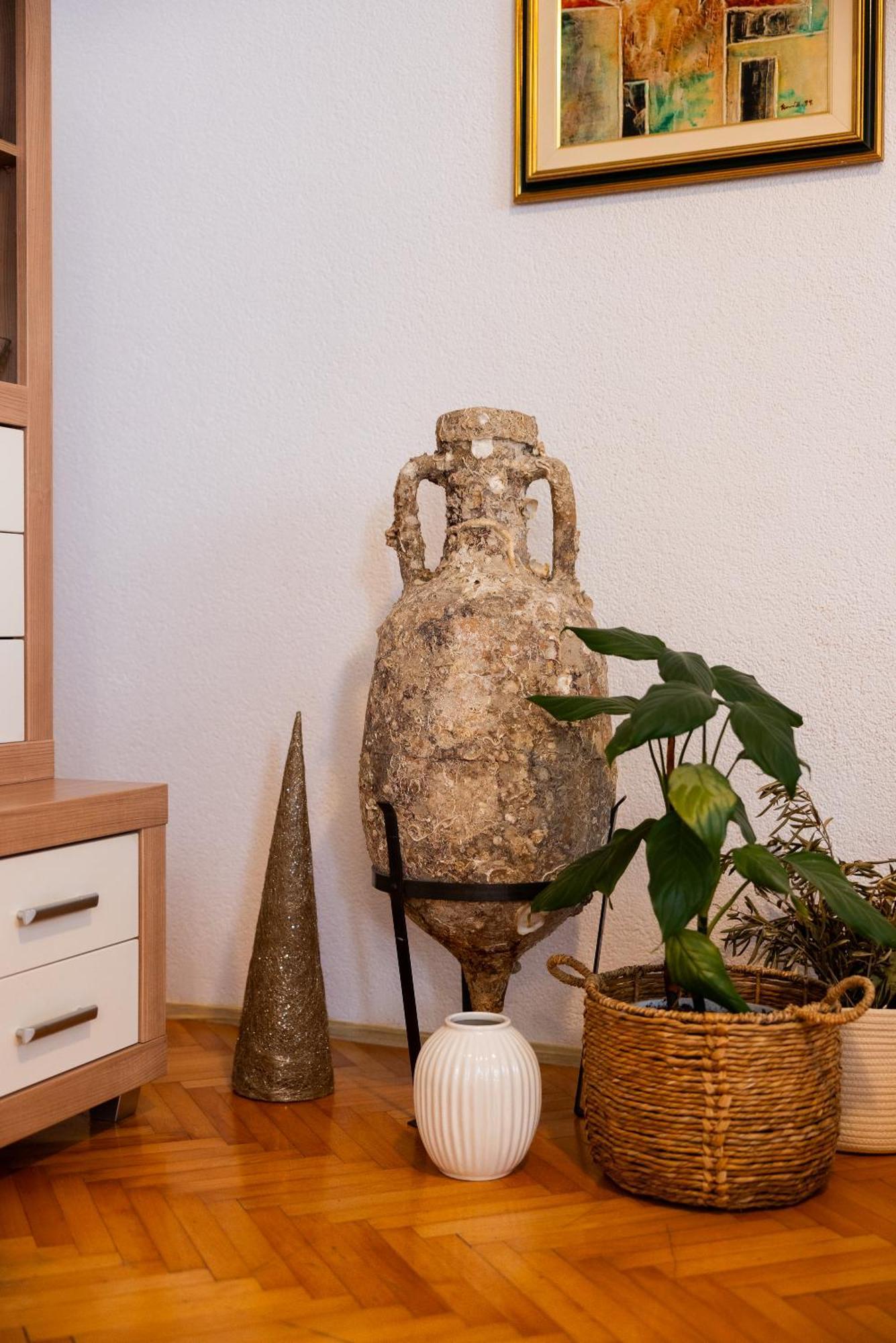 Apartman Nora Omis Bagian luar foto