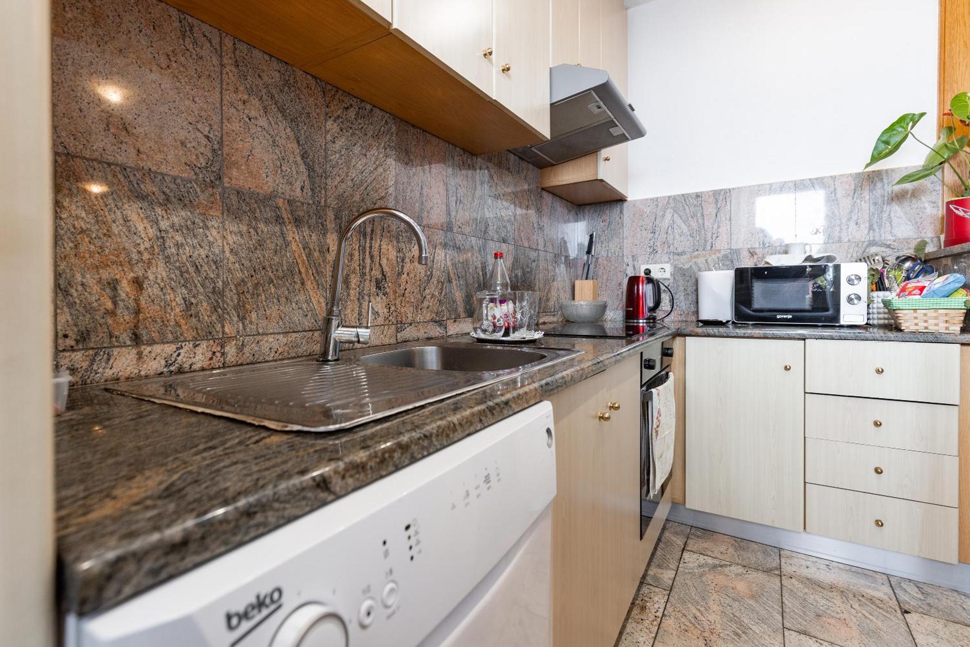 Apartman Nora Omis Bagian luar foto